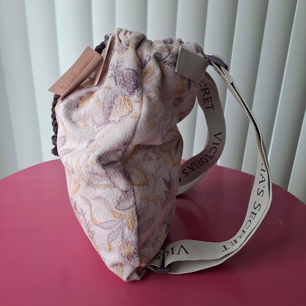 Victoria's Secret 2-in-1 Towel Backpack Purple Floral Striped Drom Resort NWT - Picture 4 of 13